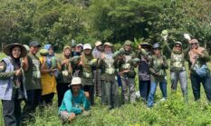 Panen Semangka Biosaka dan Cabe Rawit Usia Lebih Satu Tahun
