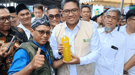 Penyerahan Nlevel1 kepada Wamenta Sudaryono adalah bentuk simbolis dukungan pemerintah pada gerakan akar rumput di agenda Jambore Nasional Jamaah Tani Muhammadiyah di Kebumen, Sabtu (20/9/2025)
