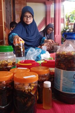 Bikin Eco Enzyme Sendiri di Rumah, Yuk! Cara Simpel Ubah Limbah Dapur Jadi Cairan Serbaguna