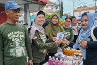 Komunitas 3GO dan Dinas Ketahanan Pangan Kabupaten Pati membagikan Nlevel 1 ke warga yang ikut CFD.